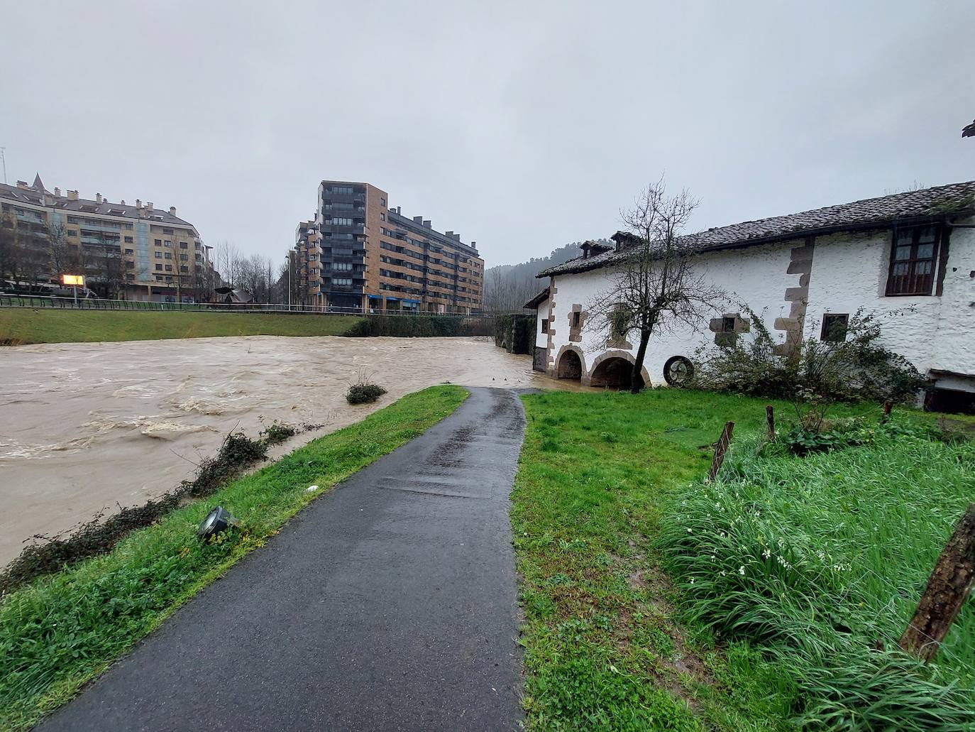 Gipuzkoa, en alerta por las fuertes lluvias