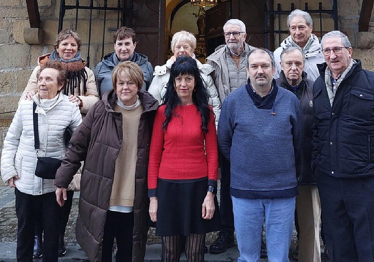 Miembros de Maria Magdalenaren Lagunak y de la Orquesta Illumbe.