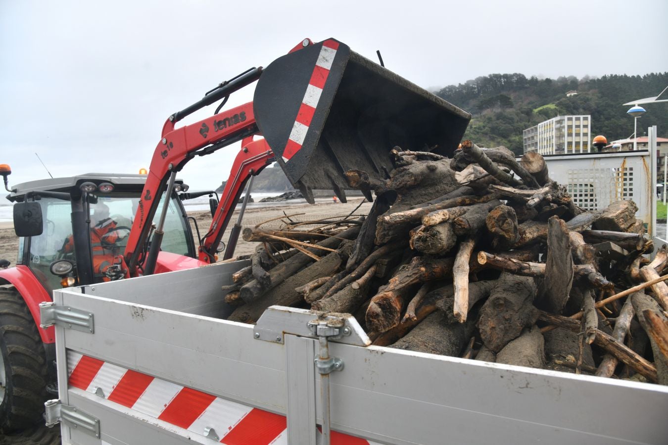 Jornada de limpieza tras los destrozos de &#039;Mónica&#039;