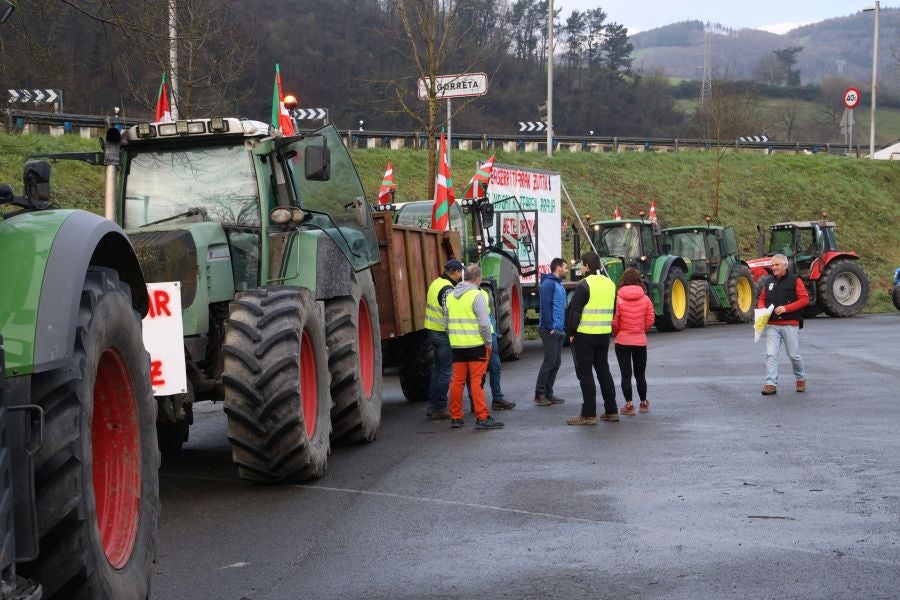 Nueva jornada de protesta de los baserritarras guipuzcoanos