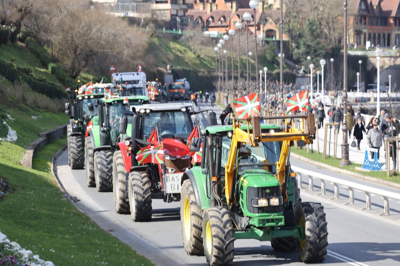 Nueva jornada de protesta de los baserritarras guipuzcoanos