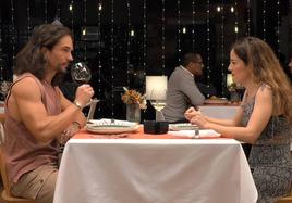 Idoia y Chema, en plena cena en First Dates.