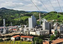 Vista de la papelera Zikuñaga, del Grupo Iberpapel.