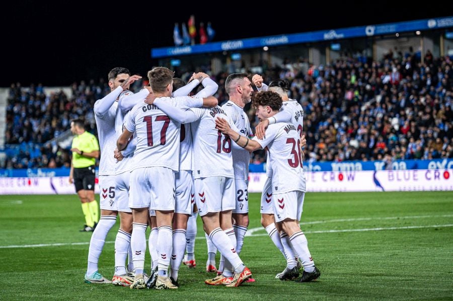 El Eibar se impone en casa del líder