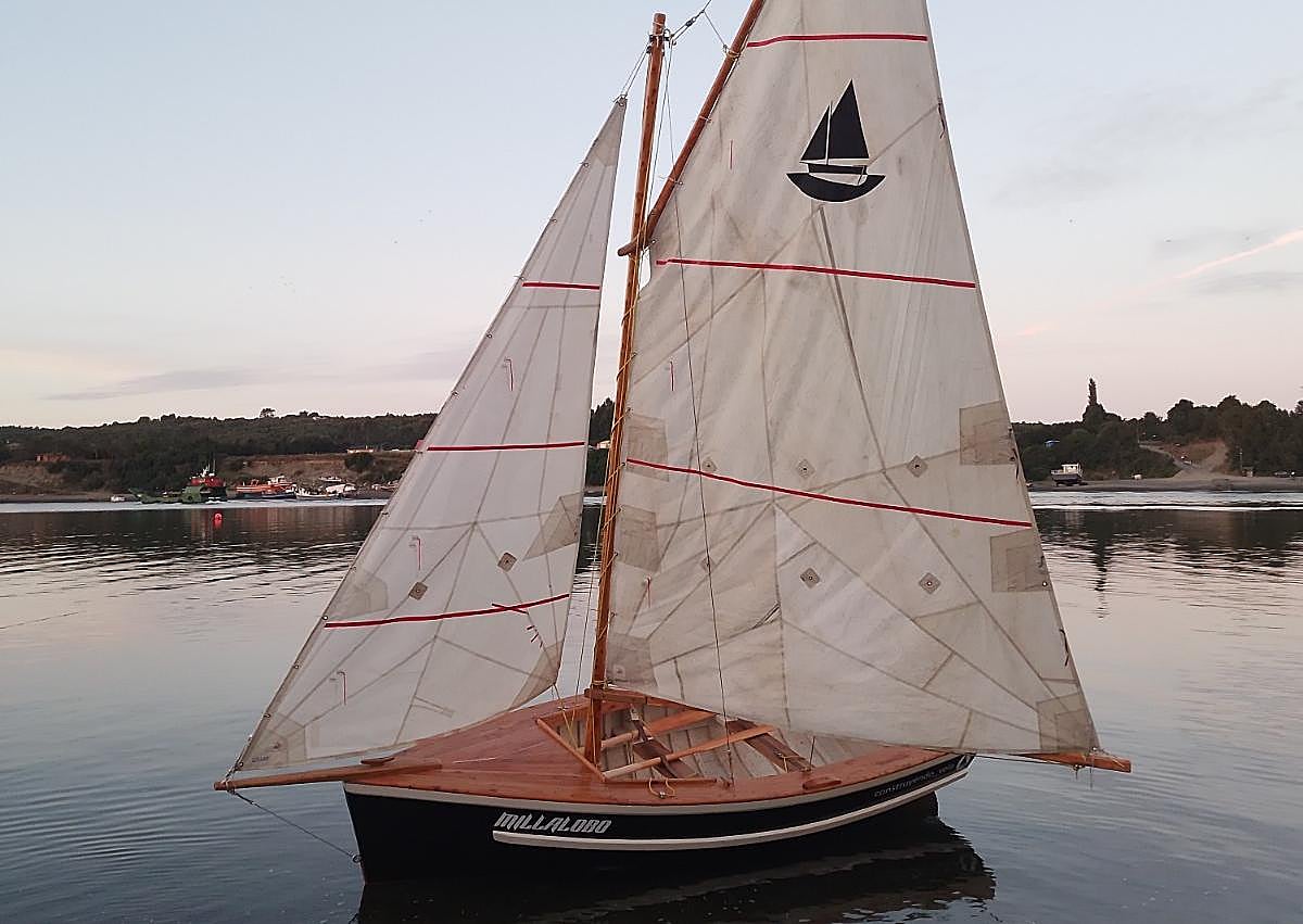 Imagen secundaria 1 - La presentación en Pasaia y una embarcación chilota como la que se va a construir