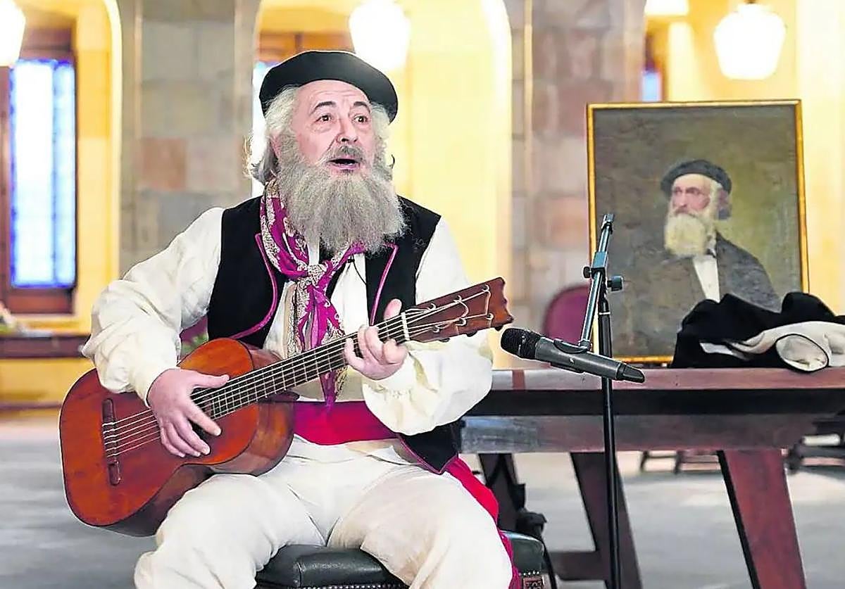 El actor Kepa Gallego interpretó al bardo en la Casa de Juntas el 28 de diciembre de 2020 .