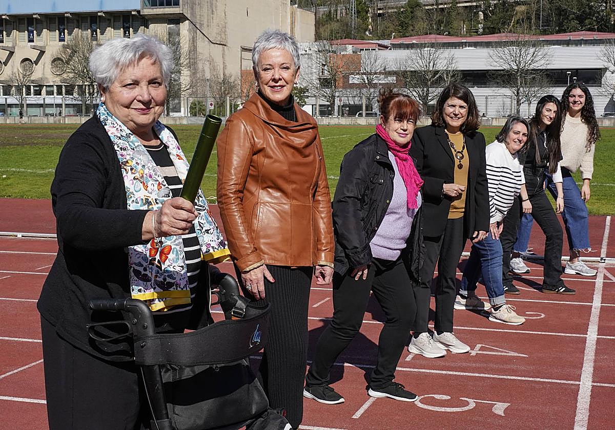 Maruja Bautista, María Ángeles Arrazola, Jasone Cenoz, Elena Auzmendi, Virginia Gastesi, Lucía Maté e Intza Otamendi, en Anoeta.