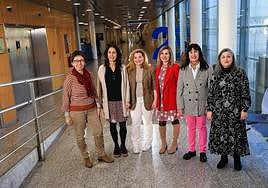 El equipo de funcionarias de la Fiscalía de Menores con la fiscal Mercedes Bautista.