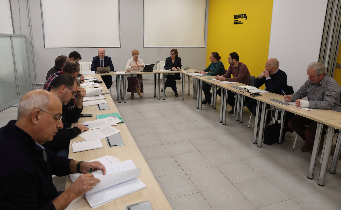 Reunión mantenida esta mañana entre Arantxa Tapia y el agro vasco.