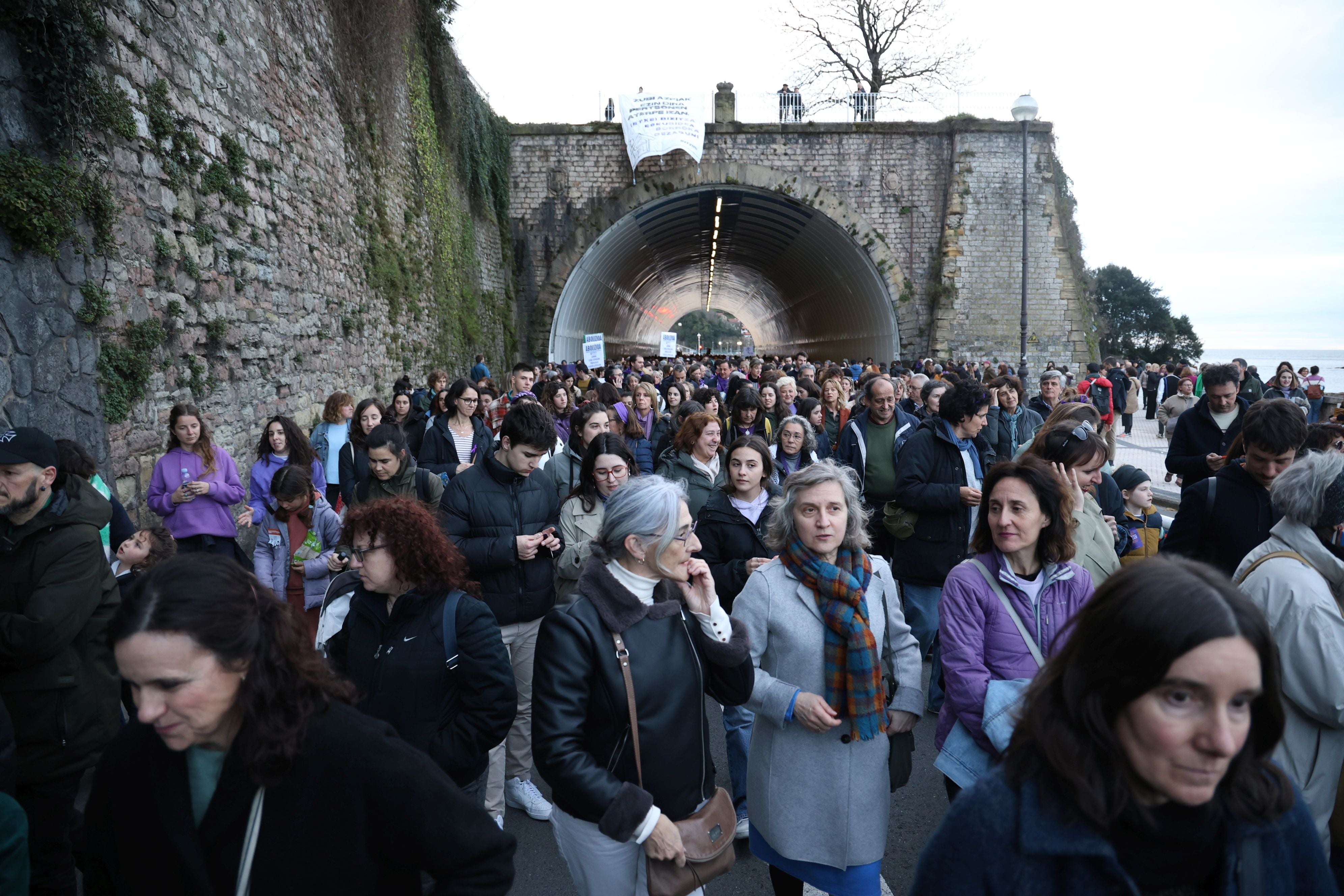 Las imágenes de la manifestación en Donostia por el Día internacional de la mujer