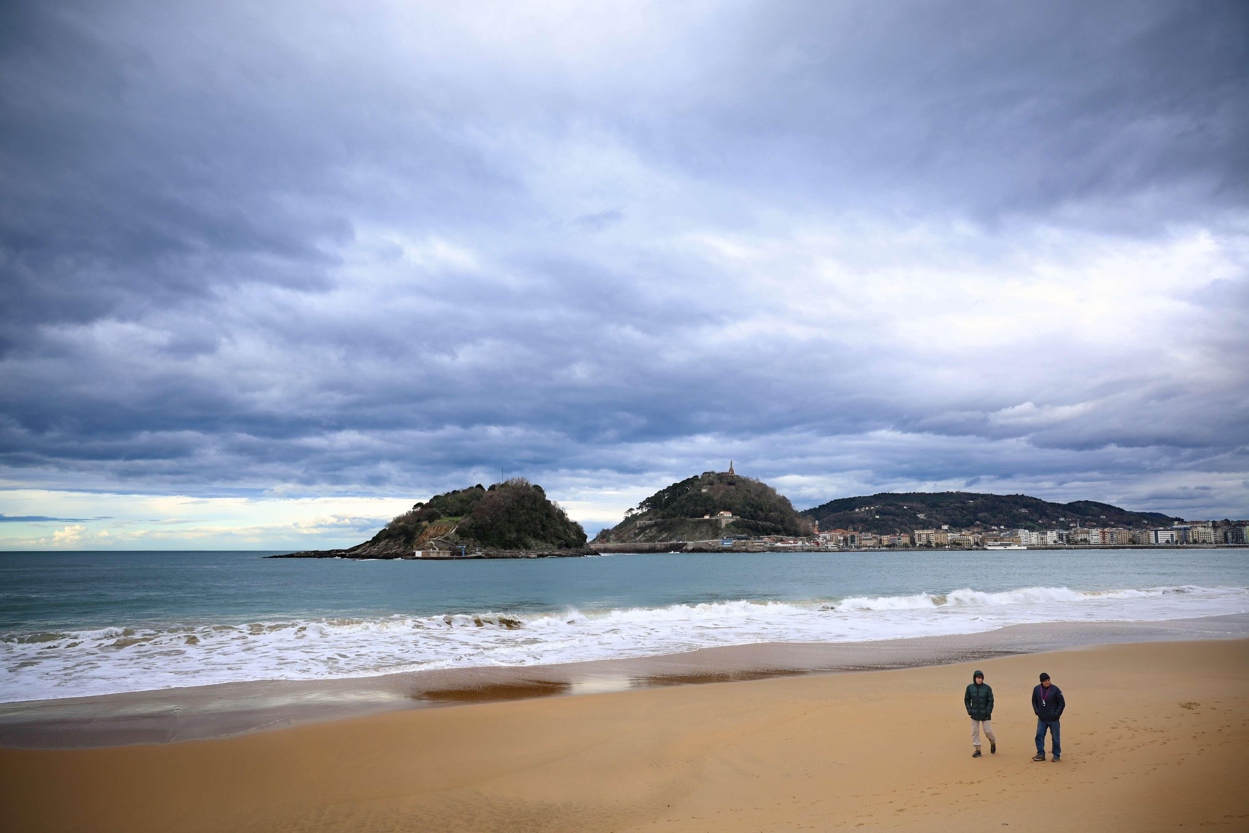 Fin de semana revuelto, marcado por algunos claros, lluvia, viento y ambiente fresco