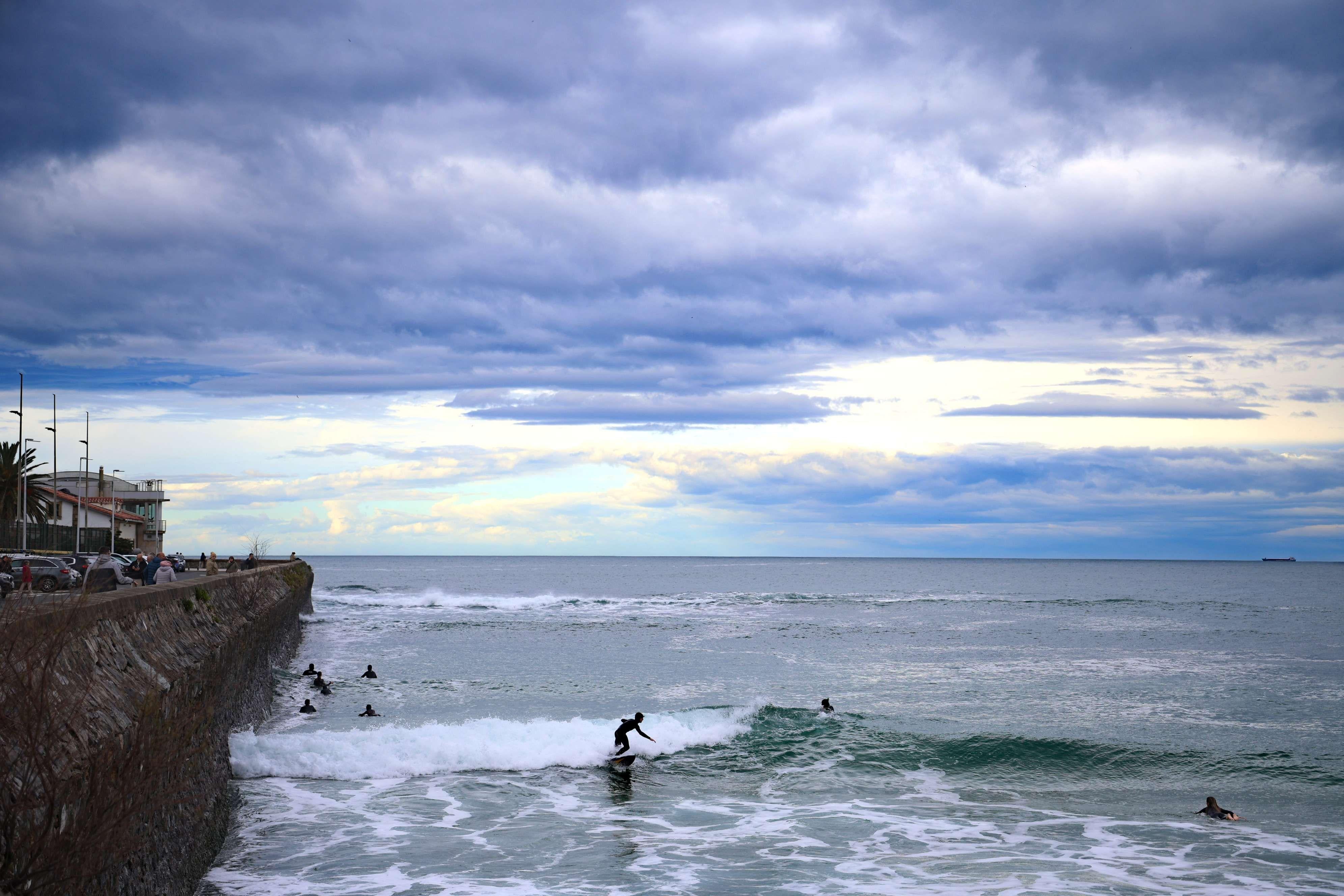 Fin de semana revuelto, marcado por algunos claros, lluvia, viento y ambiente fresco