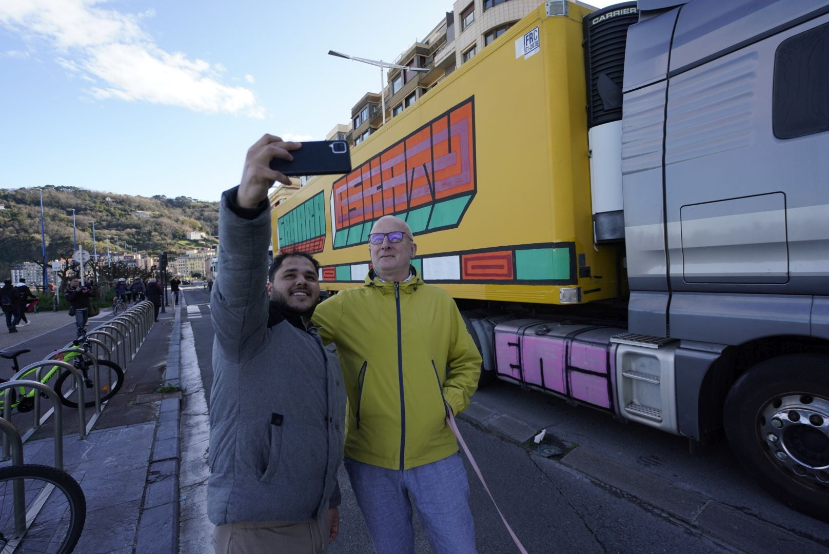 Una caravana a favor de los refugiados saharauis