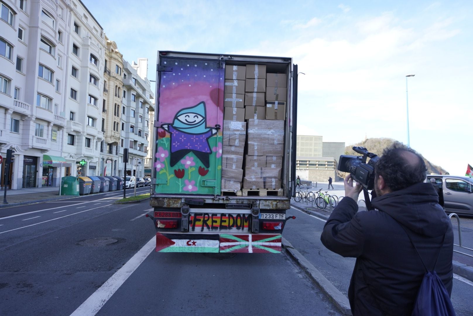 Una caravana a favor de los refugiados saharauis