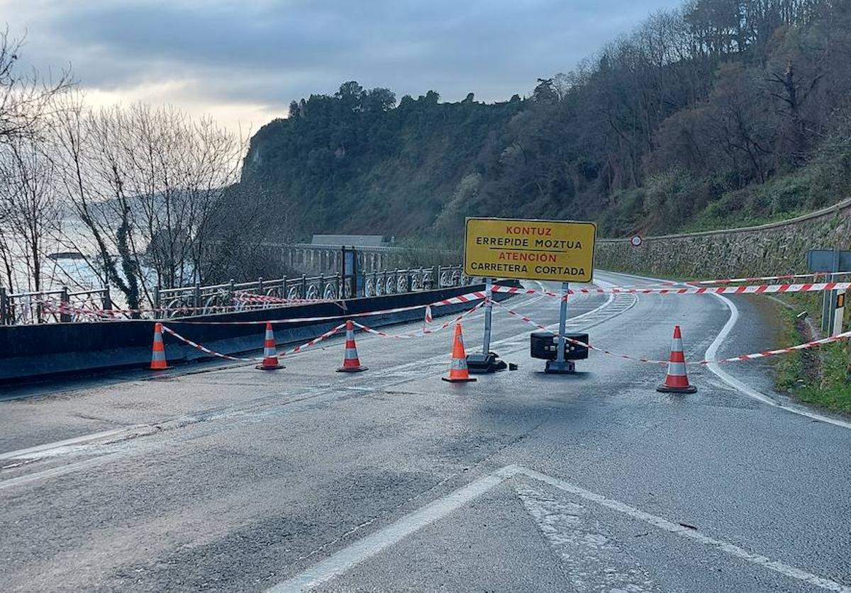 La carretera de la costa entre Zarautz y Getaria reabrirá con paso alternativo este viernes