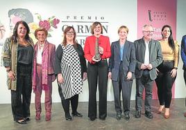 Tati Garmendia recibe en Kiroletxea el premio Carmen Adarraga