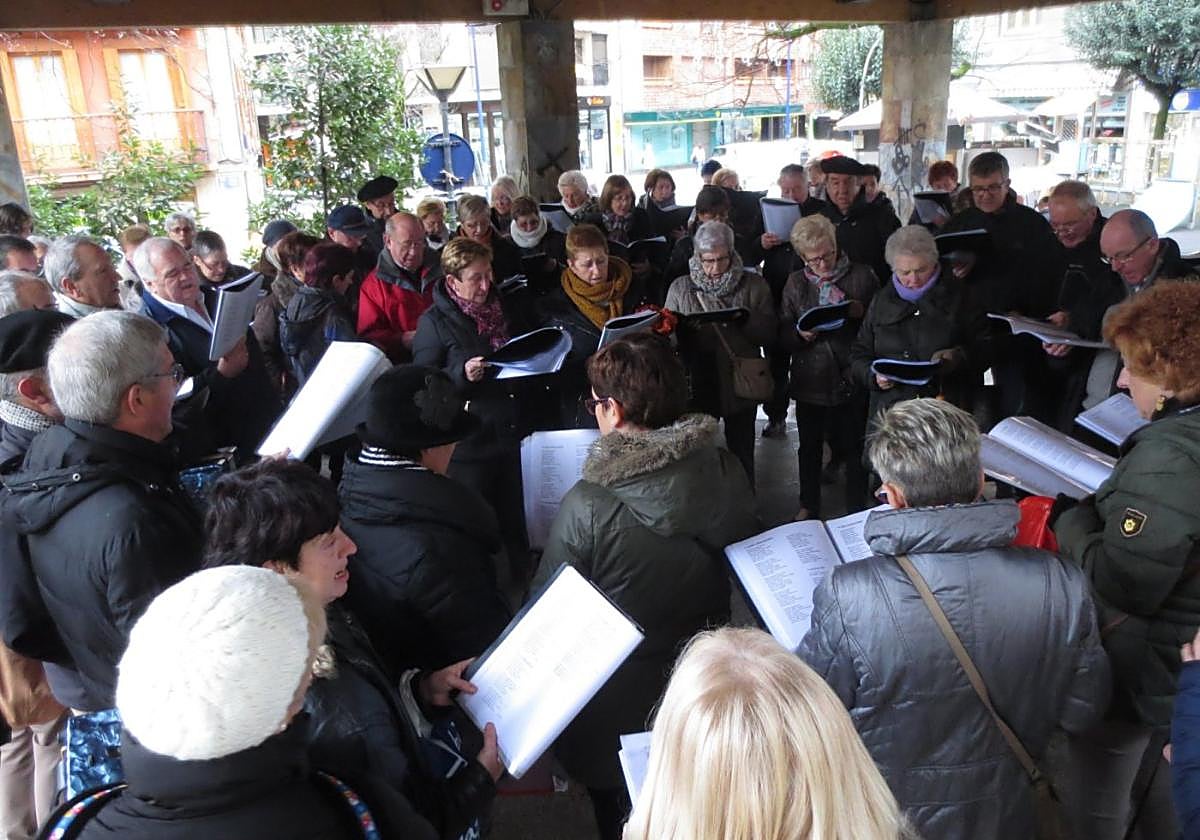Socios y socias de Beti Bizkor alegrarán las calles de la villa el miércoles por la tarde como en otras ocasiones.