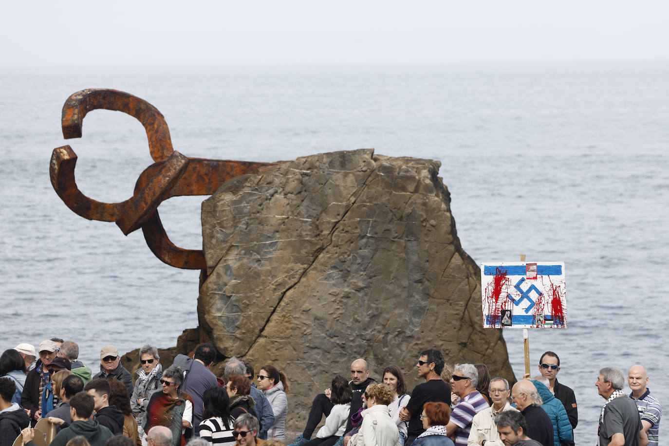 Multitudinaria marcha para denunciar el genocidio en Palestina