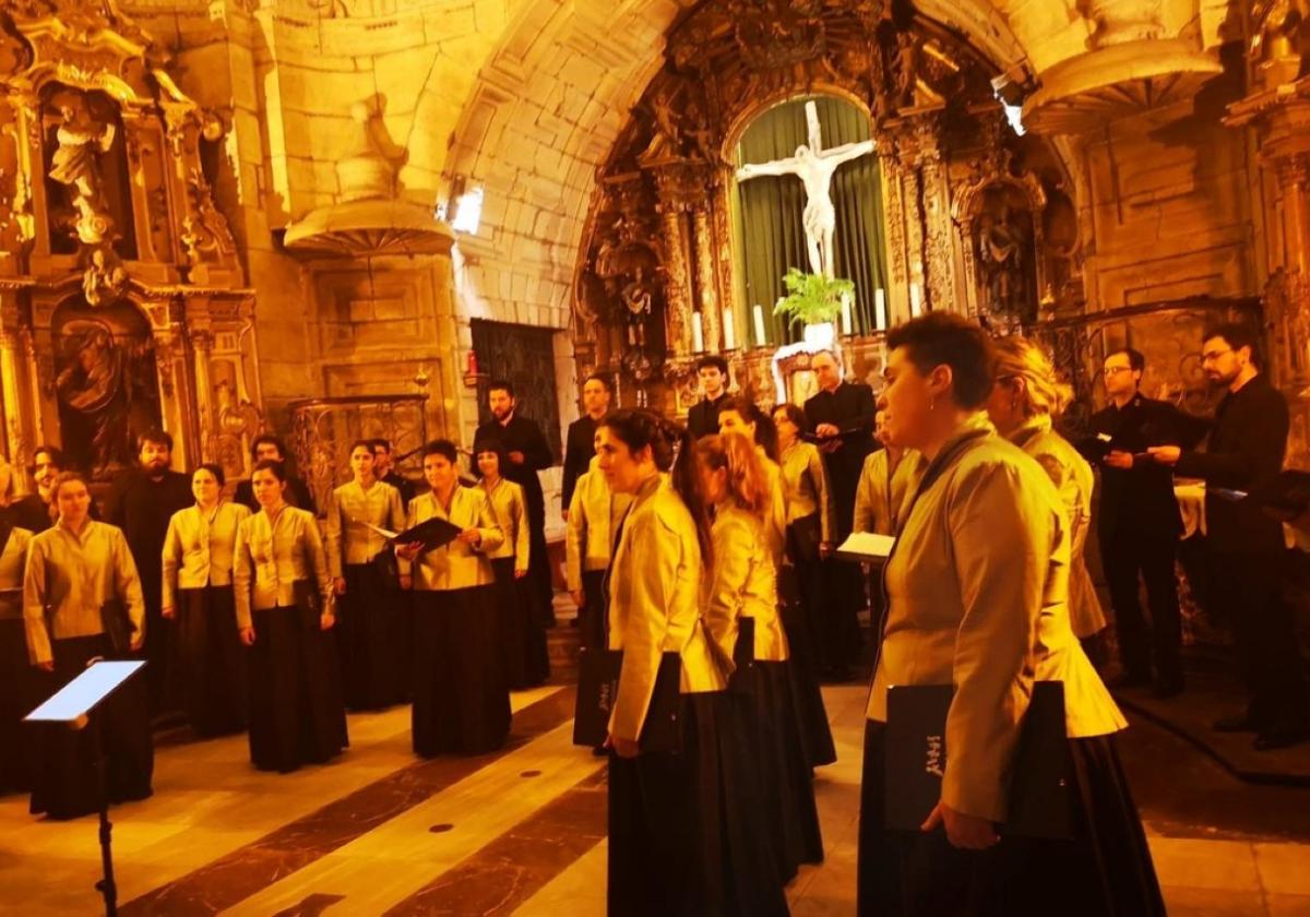 Landarbaso Abesbatza, durante el concierto ofrecido el domingo.