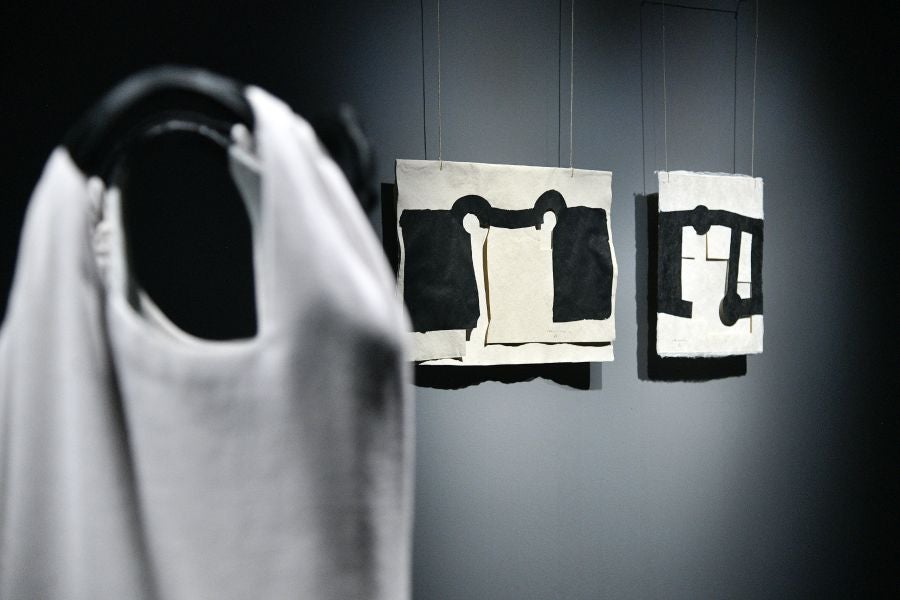 Los vínculos creativos de Chillida y Balenciaga