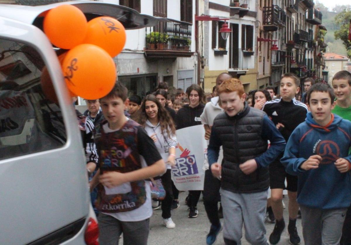 Korrika atraviesa este sábado el corredor del Urumea con una marcha multitudinaria