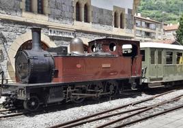 Tren de vapor entrando a la estación de Azpeitia.