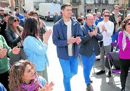 El cabeza de lista del PNV por Araba, Joseba Díez Antxustegi, y el presidente jeltzale, Andoni Ortuzar, este domingo en la Llanada Alavesa.