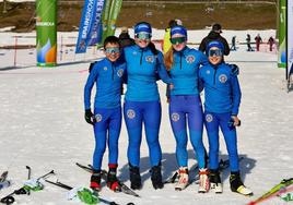 Iker, Inge, June y Libe, cuatro de los jóvenes esquiadores tolosarras del Alpino que han participado con éxito en el Campeonato de España.
