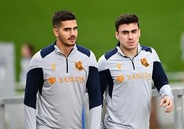 André Silva y Ander Barrenetxea, subiendo al campo Z2 de Zubieta.