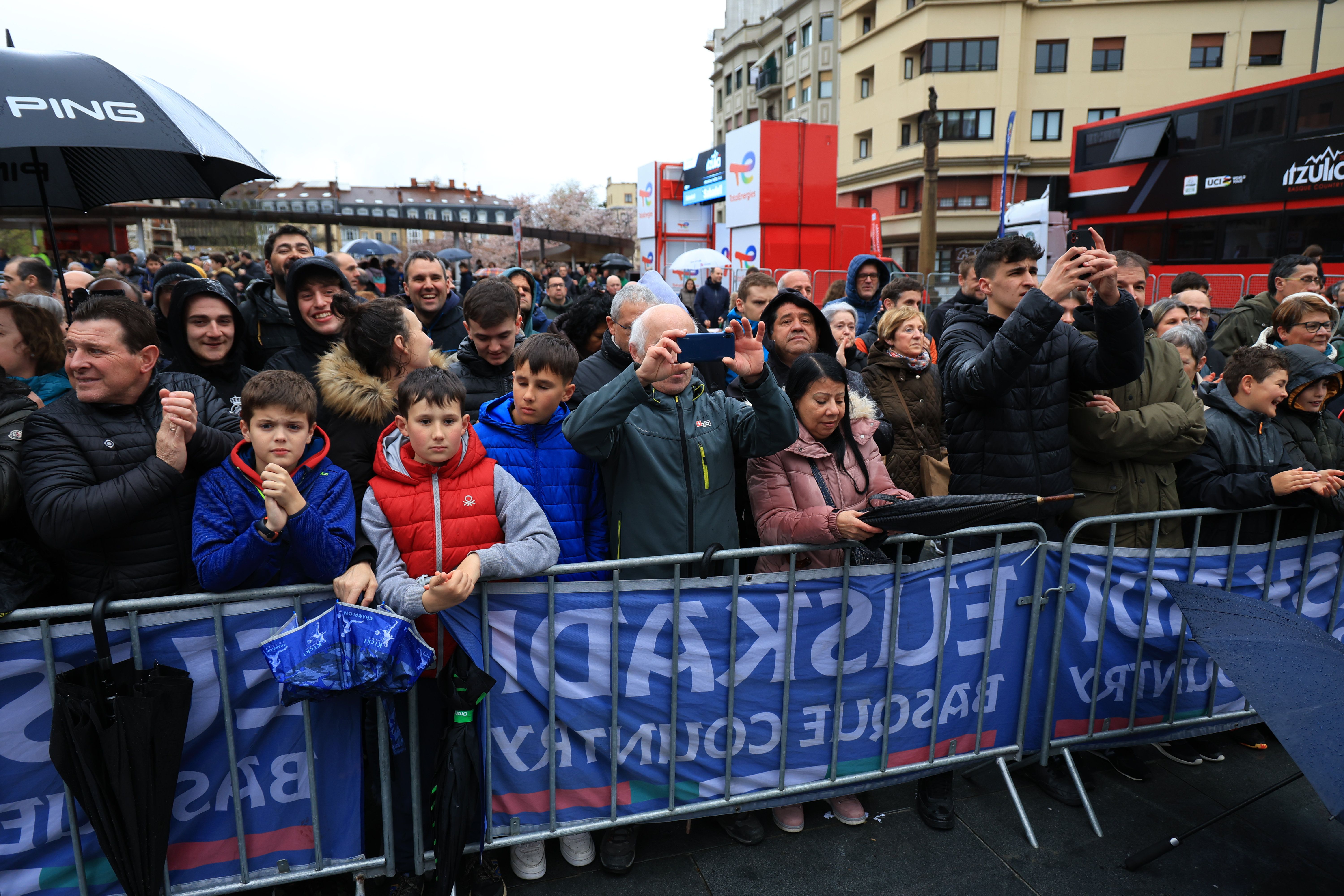 Presentación y reconocimiento de la primera etapa de la Itzulia en Irun