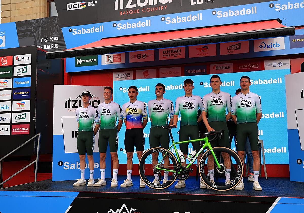 Presentación y reconocimiento de la primera etapa de la Itzulia en Irun