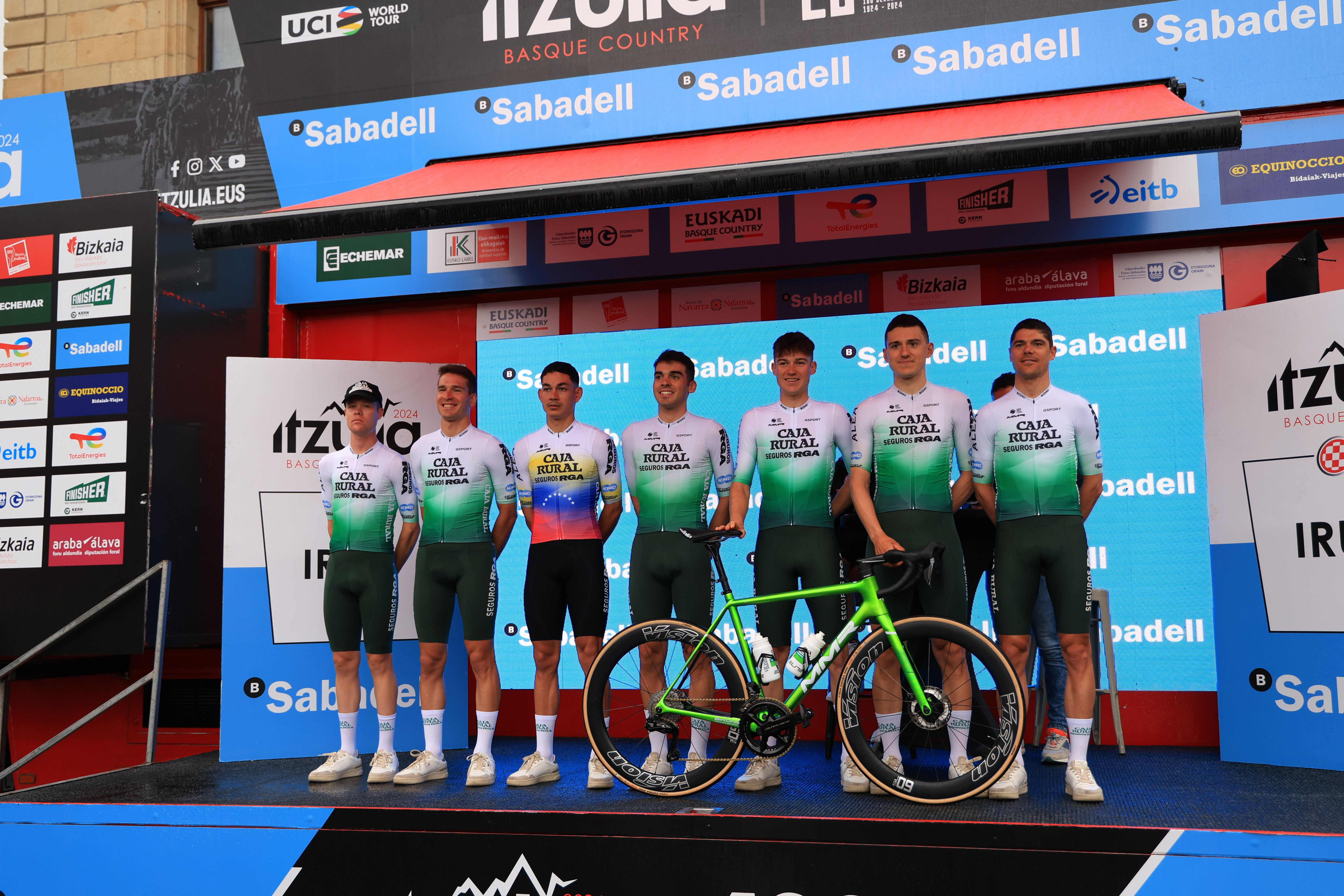 Presentación y reconocimiento de la primera etapa de la Itzulia en Irun