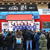 Los favoritos adelantan su salida en la crono