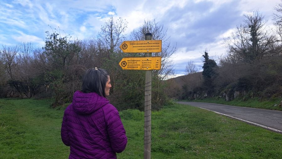 El monumento megalítico sobre la cima de Larrazpil