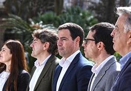 Miren Gorrotxategi (Podemos), Eneko Andueza (PSE), Imanol Pradales (PNV), Pello Otxandiano (EH Bildu), Javier de Andrés (PP) y Alba García (Sumar), en el primer encuentro de candidatos que celebró DV hace veinte días en la plaza Gipuzkoa de Donostia.
