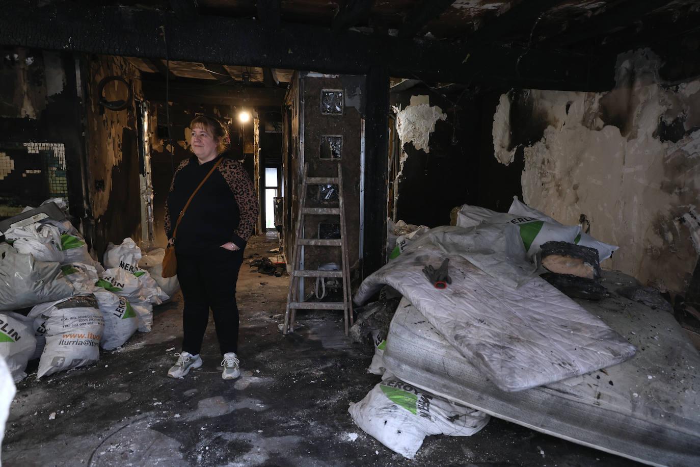 Así ha quedado la vivienda de Begoña Santos en Errenteria tras el incendio