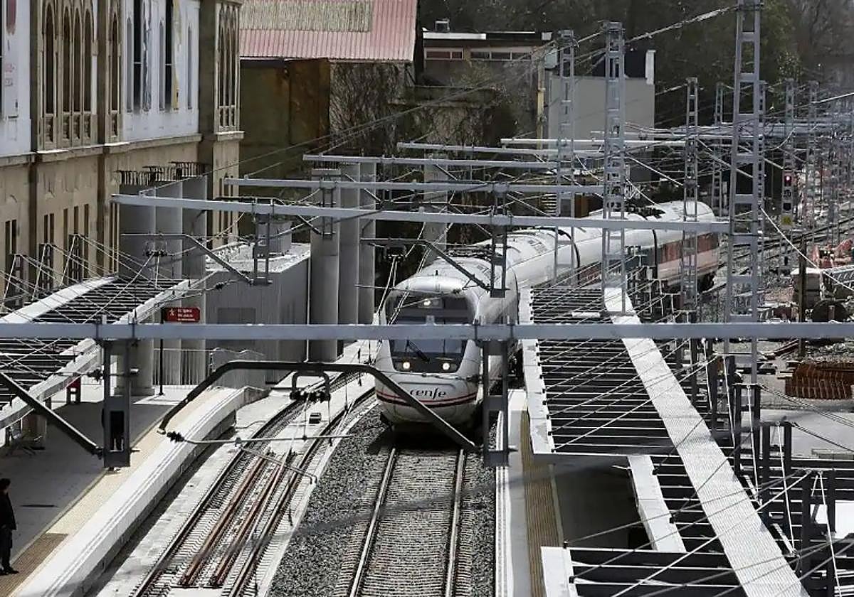 Renfe reajusta los horarios de trenes de Donostia a Madrid