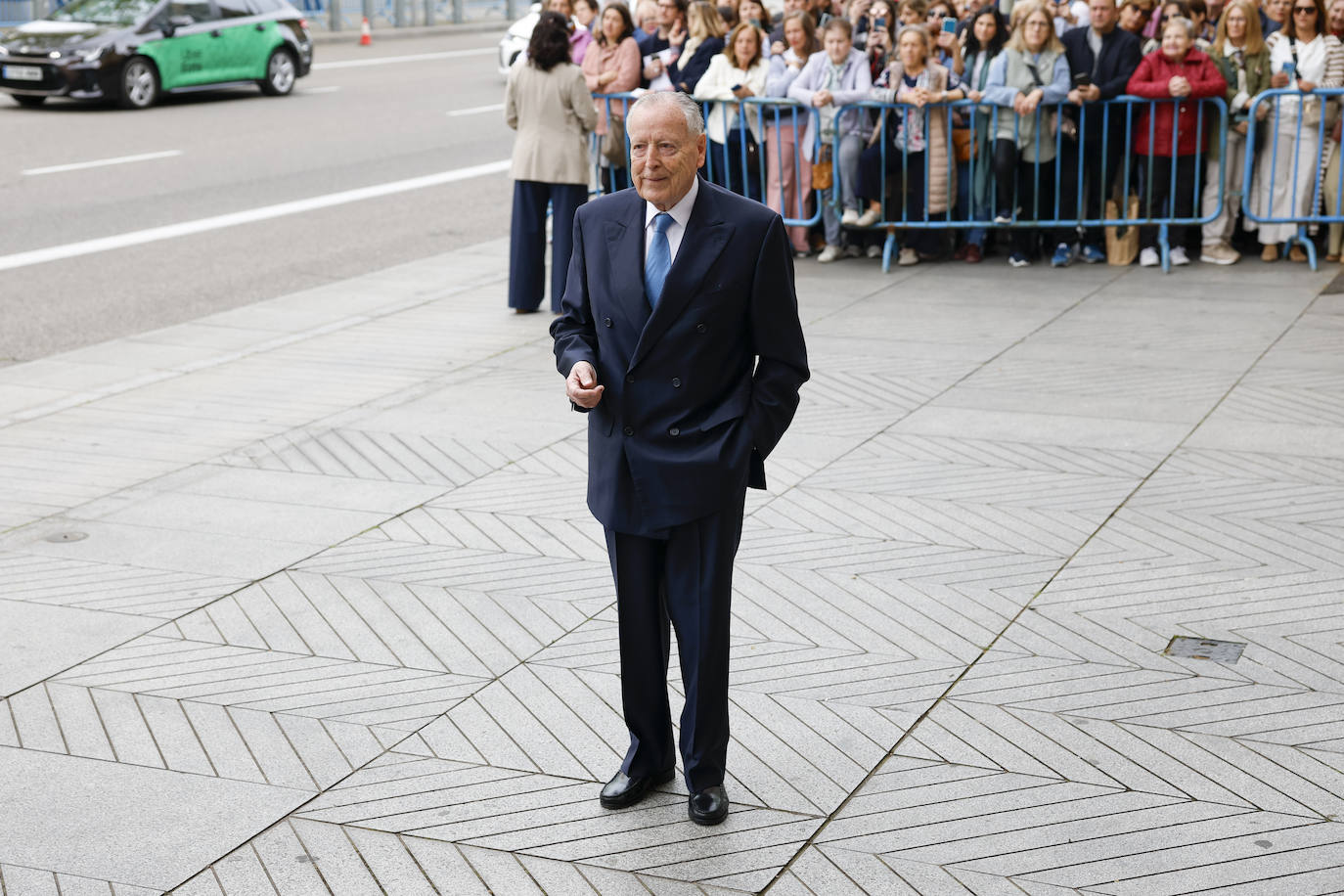 Del Rey emérito a Feijóo: La llegada de los invitados a la boda de José Luis Almeida