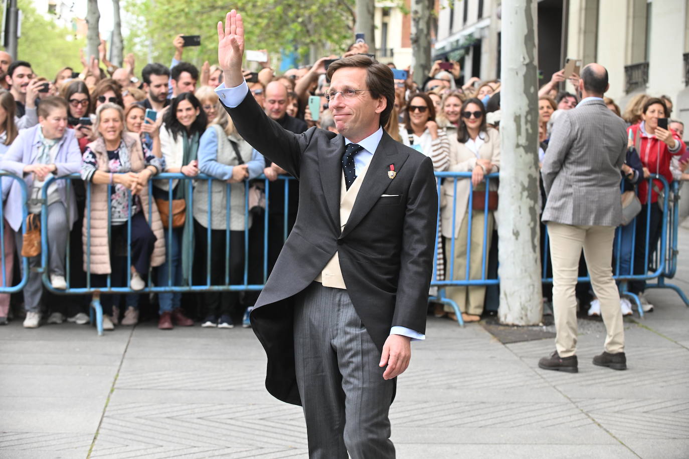 Del Rey emérito a Feijóo: La llegada de los invitados a la boda de José Luis Almeida