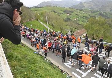 Las mejores imágenes de la etapa final de la Itzulia