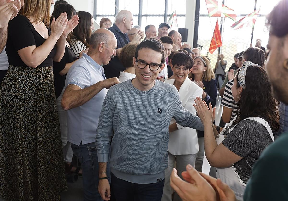 Pello Otxandiano y Maddalen Iriarte en el acto electoral de este sábado en Tabakalera.