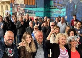 Roberto Uriarte, a la derecha, en el acto de este domingo.