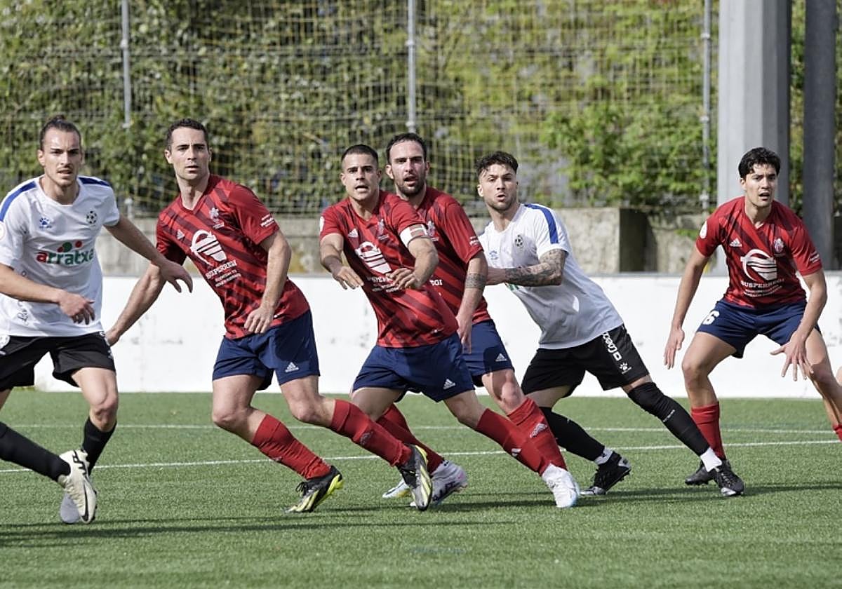 Una acción del partido del pasado domingo en Fanderia.