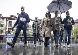 Javier de Andrés y Muriel Larrea, en el acto de este martes en Lasarte-Oria.
