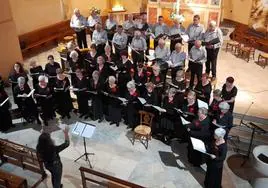 Imagen del coro de Iparralde que mañana cantará en la parroquia San Juan Bautista.