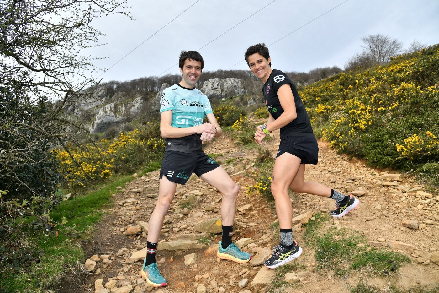 Los corredores Iñaki Olano y Sarah Ugarte estuvieron en la subida de Sancti Ispiritu donde revivieron sus anteriores ediciones de la Zegama Aizkorri.