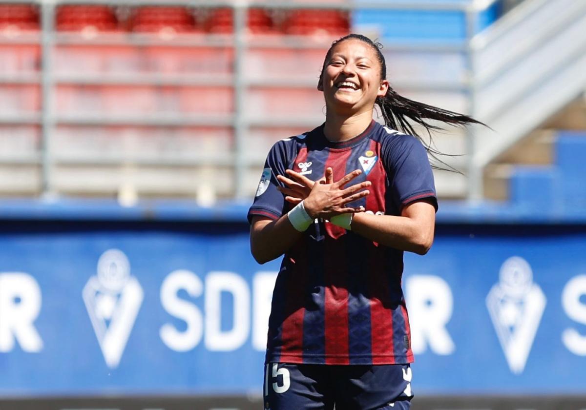 Andrea Álvarez propulsa al Eibar hacia la salvación