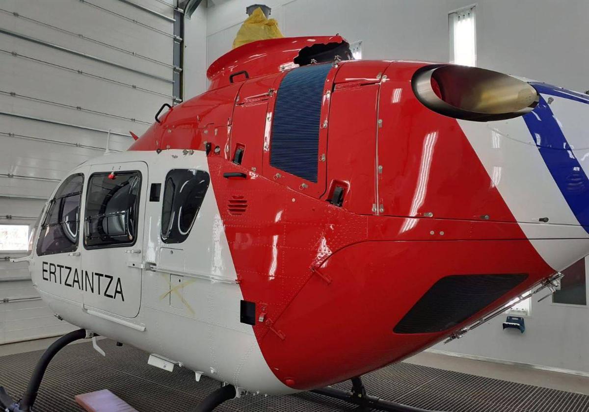 El nuevo helicóptero de la Ertzaintza estará disponible en junio d este año.