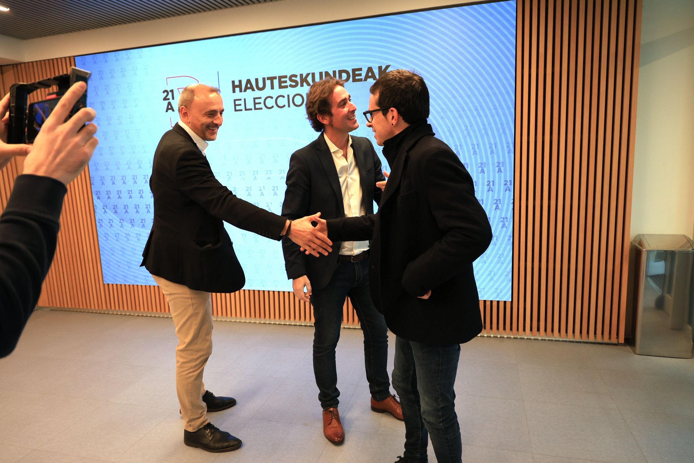 Las bambalinas del debate de DV