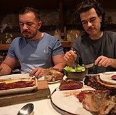 El restaurante en el que 'Cenando con Pablo' y Peldanyos alucinan con la txuleta: «Un Ferrari de carne»